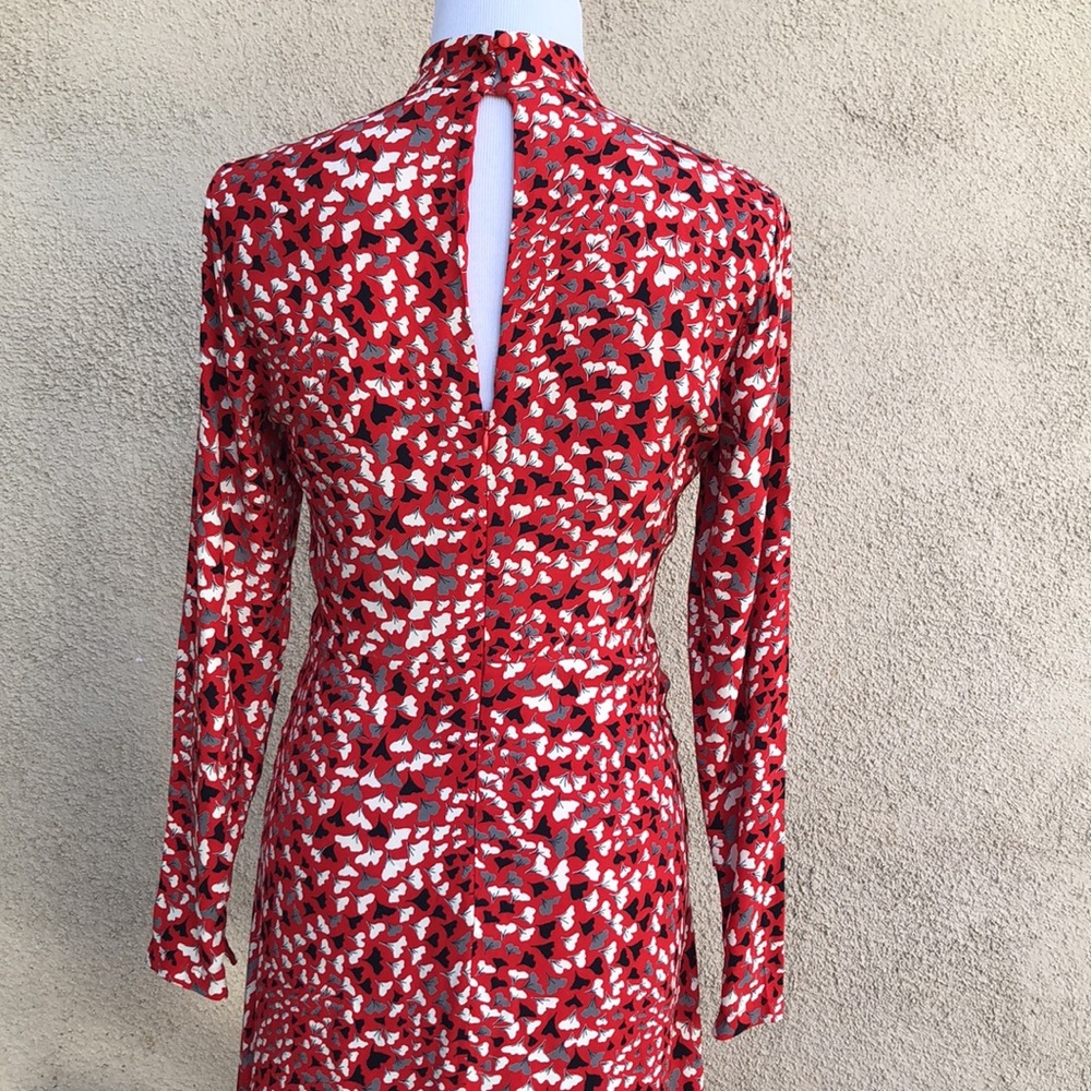 EXQUISE MIDI DRESS - Picture 10 of 16